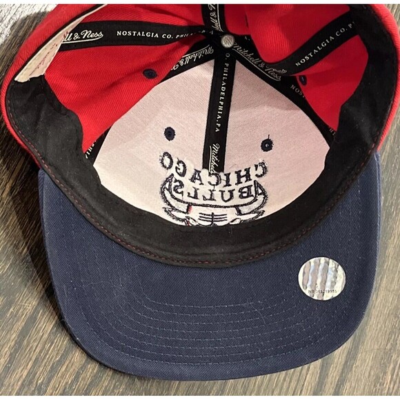 Chicago Bulls Snapback Hat Mitchell Ness NBA Red Blue Embroidered Star Horns Cap - Picture 6 of 7